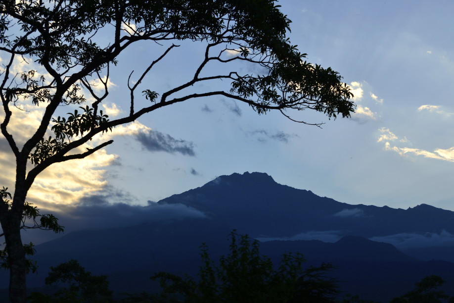 Der Mount Meru in den letzten Lichtstrahlen des Tages © Marie Scholz